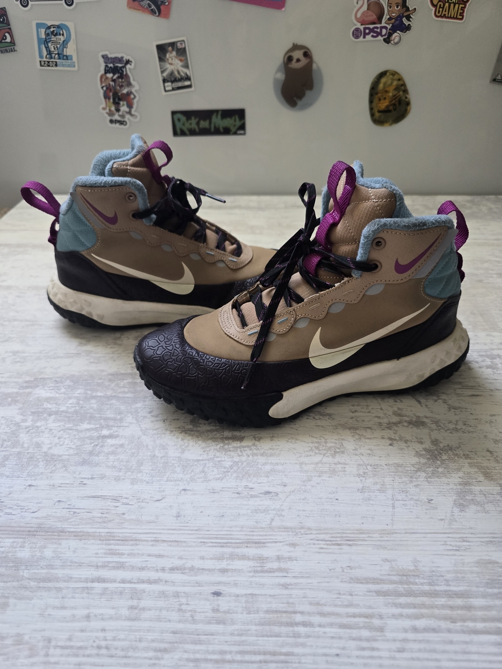 Nike Kids' High-Top Trail Sneakers - Taupe/Blue/Purple